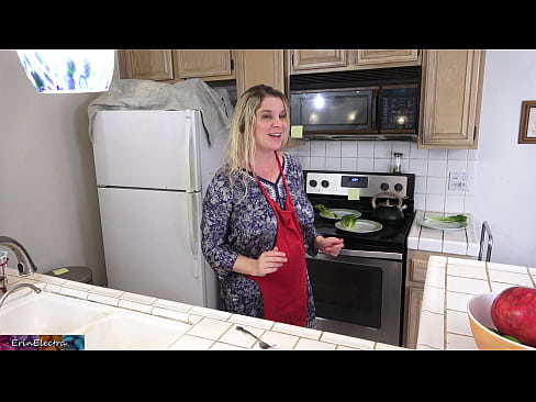 ❤️ Ibu tiri memerah susunya di dapur sebelum tarikhnya ❤️❌ Lucah buatan sendiri di lucah ms.fullpornercom.ru ❌️❤